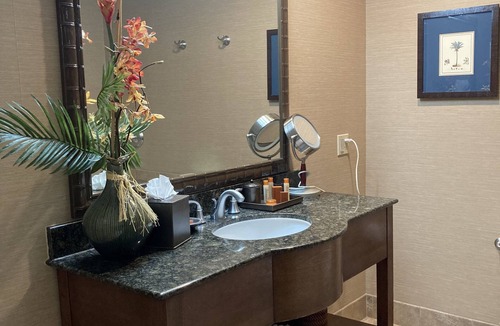 San Simeon Hotel | Blue Dolphin Inn