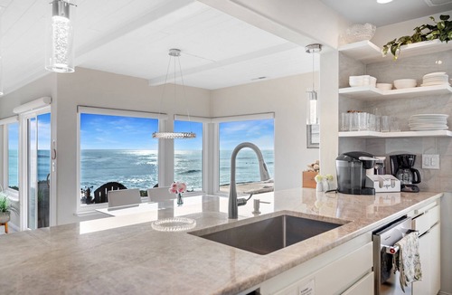 San Simeon Condo | Blue Haven-Oceanfront Stay Near Cambria & Beaches