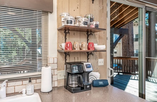 Shaver Lake Cabin | Blue Jay Cabin - Location Goals + Tub Time