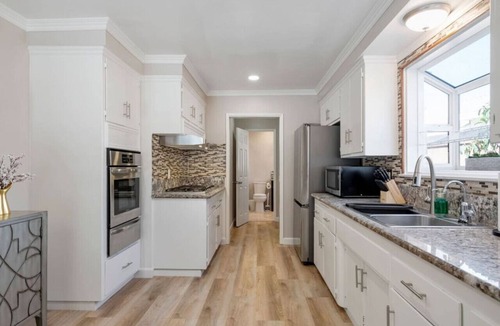 Montebello House | Blue Lagoon | Pool | Games | Close to DT