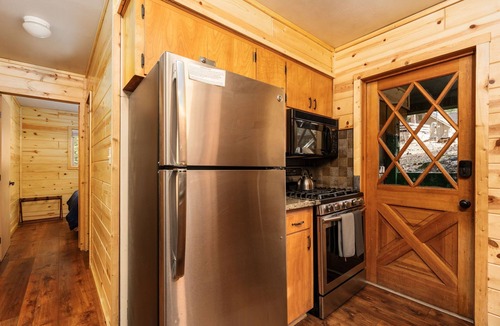 Sierra Cedars Cabin | Blue Meadow-Family, Pet Friendly & near the lake!