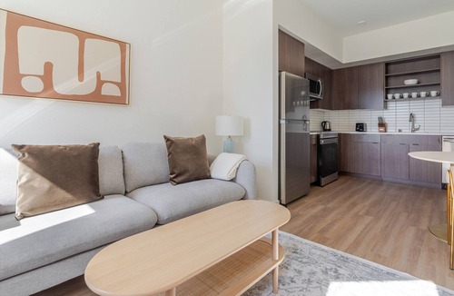 Old San Leandro Apartment | Blueground | Old San Leandro, fitness center, nr park
