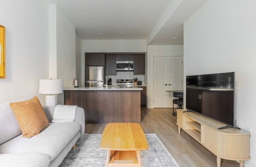 Old San Leandro Apartment | Blueground | Old San Leandro, fitness center, nr Park