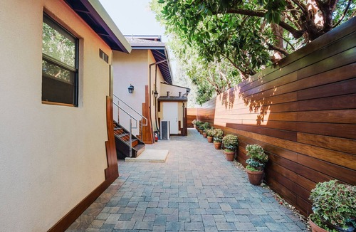 Menlo Park Apartment | Blueground | Palo Alto studio apartment