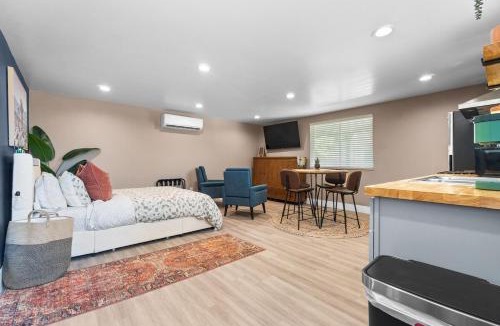 Visalia House | Boho Chic Dt Visalia W Modern Art Flair