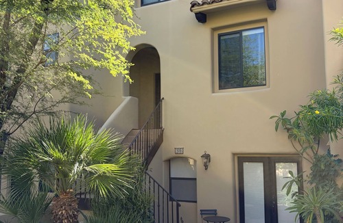 Baristo Apartment | Boho Fab! New Listing & Remodeled Palm Springs Townhouse 2 bedrooms 2.5 baths