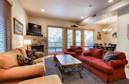 Shaver Lake House | Bonanza Bunkhouse