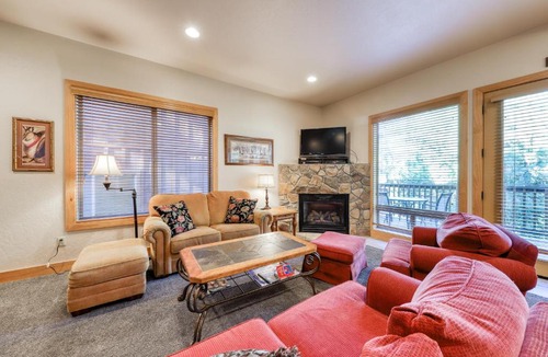 Shaver Lake House | Bonanza Bunkhouse