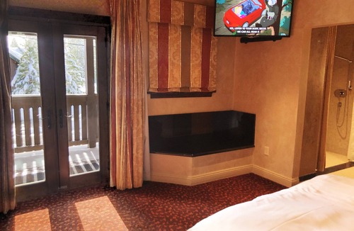 Crystal Bay Hotel | Border House at Crystal Bay Casino