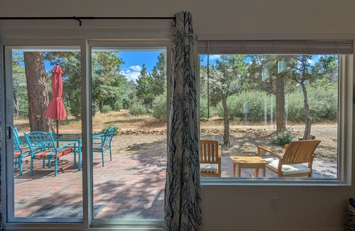 Sugarloaf House | Bordering the National Forest - Air Conditioning - Pets 🐾 - Hiking & Biking!