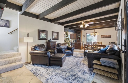 Sierra Cedars House | Boss's Cabin - Boss-level views, zero stress!