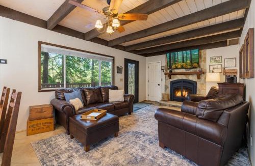Sierra Cedars House | Boss's Cabin - Boss-level views, zero stress!