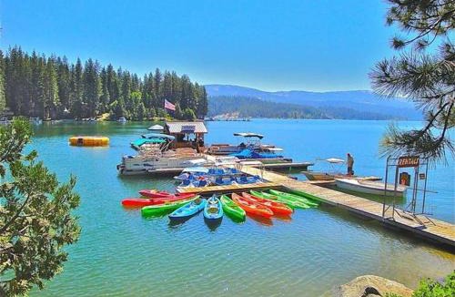 Sierra Cedars House | Boss's Cabin - Boss-level views, zero stress!