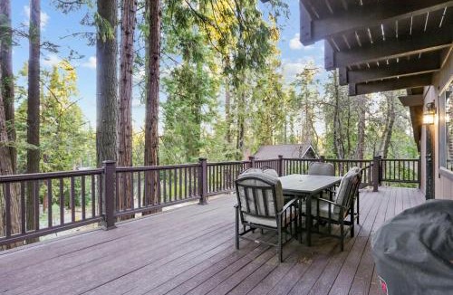 Sierra Cedars House | Boss's Cabin - Boss-level views, zero stress!