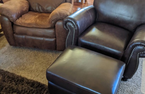 Boulder Bay House | Boulder Bay Willow Lodge has 2 Hot Tubs, two living areas, and two game rooms.