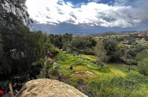 Canoga Park House | Boulders Views,Patio, peaceful No taxes added area