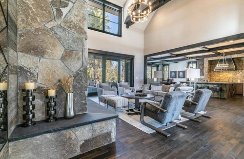 Ponderosa Palisades House | Bound to Impress. Private Hot Tub, Golf Access & Exclusive Club Amenities!