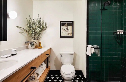 Merced Hotel | Boutique Californian Suite - Your Yosemite Cultural Escape @ El Capitan