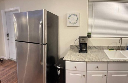 Fresno Apartment | Brand New 2BR CUTE Blue LED in North Fresno