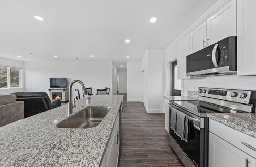 Topaz Lake Apartment | Brand-new 4-bed, 2-bath suite with stunning lake views.