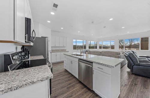 Topaz Lake Apartment | Brand-new 4-bed, 2-bath suite with stunning lake views.