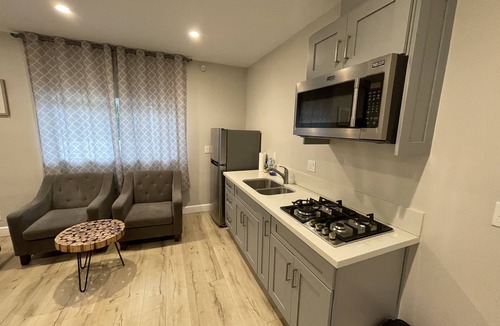 Canoga Park Apartment | Brand new luxury guest suit Including laundry room