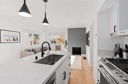 El Porto House | Brand New Ocean-View Beach Home Just Steps to the Sand & Pacific Ocean!