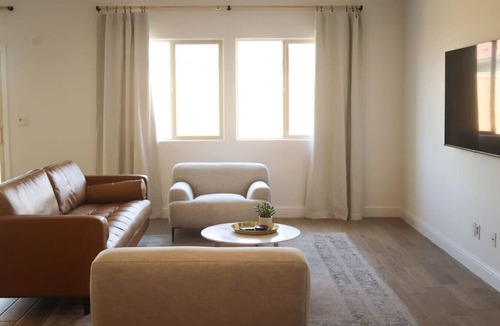 Greenacres House | Brand-Spanking-New, Town House Gem