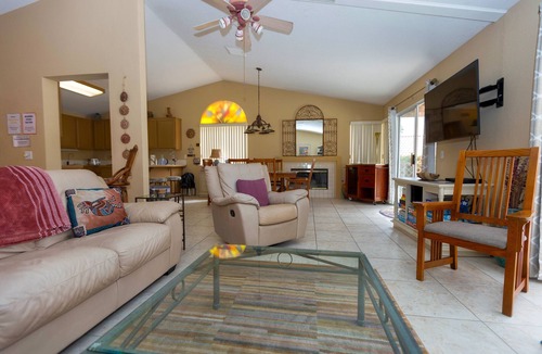Desert Hot Springs House | Breath-taking Mountain Views on the Golf Course, Private Hot Tub, Pool Table +