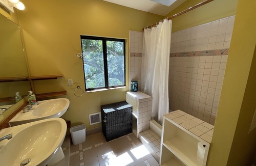 Northside House | Breathtaking bay views - next to UC Berkeley!