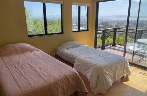 Northside House | Breathtaking bay views - next to UC Berkeley!
