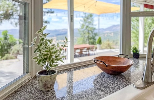 Mariposa Villa | Breathtaking Hilltop Views - Spa, Sauna & Fire Pit