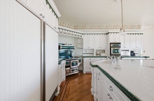 Phoenix Lake-Cedar Ridge House | Breathtaking views Luxury Mansion 2 hr from Dublin