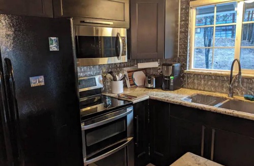 Groveland House | Breckenridge Chalet near Yosemite. Nestled in the Pines. Sleeps 6. Dog friendly!