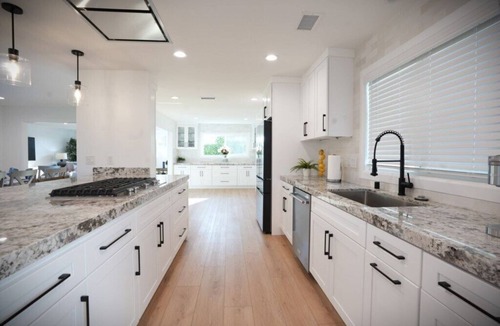 Orange House | Breezy Pool/Jac Home: 2 EnSuites & Game Room