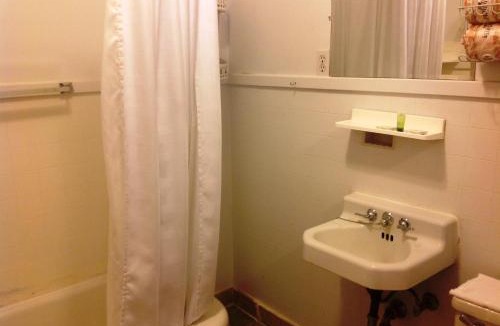 Bridgeport Hotel | Bridgeport Inn