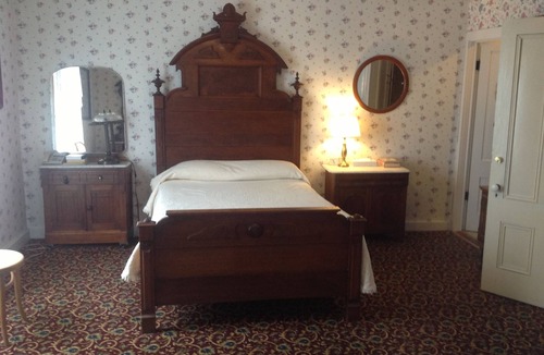 Bridgeport Hotel | Bridgeport Inn