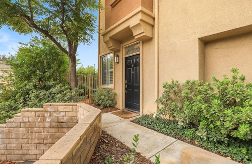 Valencia House | Bright 2 BR + 2 BA Valencia Townhouse + Pool & Spa