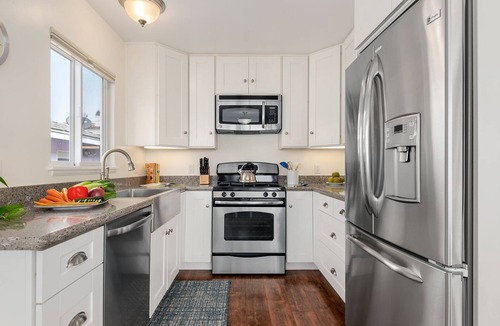 Santa Barbara House | Bright and Airy Coastal Condo Just a Half Block Away From East Beach!