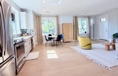 Willow Glen Cottage | Bright Luxe Cottage · AC · Fast Wi-Fi · Central Location in SJ