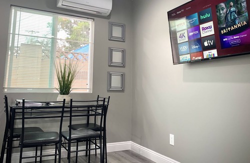 North Hills West House | Bright Modern Valley House | Kitchen | Washer & Dryer / Dogs OK!