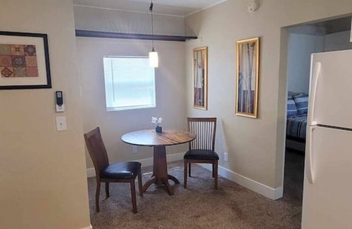 Paso Robles Cottage | Budget-Friendly Home/Steps to Market-Walk/Downtown/Mid State Fair