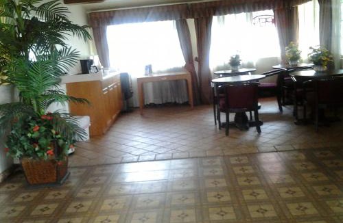 Tulare Hotel | Budget Inn