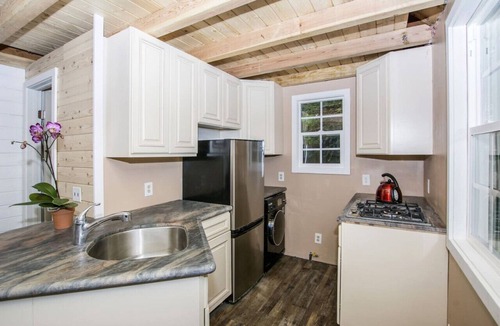 Arrowhead Villas House | Bugsy’s Inside Out Hideaway | FIFA Ready!