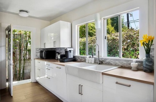 Venice House | Bungalow Two: Gated and Private Near Abbot Kinney