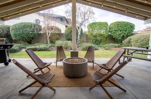 La Palma House | CA2 House SoCal Oasis Newly Renovated Game Room