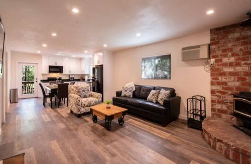 Sierra Village Cabin | Cabin in Sierra Village-2Bd/1Ba, HotTub & Game Room