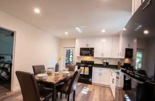 Sierra Village Cabin | Cabin in Sierra Village-2Bd/1Ba, HotTub & Game Room