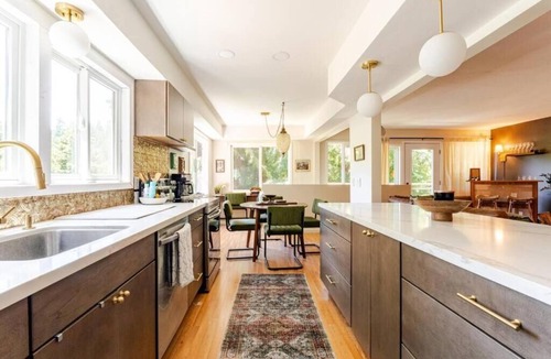 Felton Cabin | Cabin in the Redwoods - Close to Hiking & Beaches w/Hot Tub and Game Room