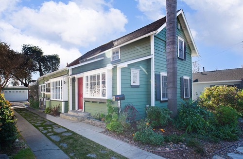 Belmont Heights House | Cal Vintage Beach Home ☀️- In the ❤️ of Long Beach-King Suite-Disneyland/LA